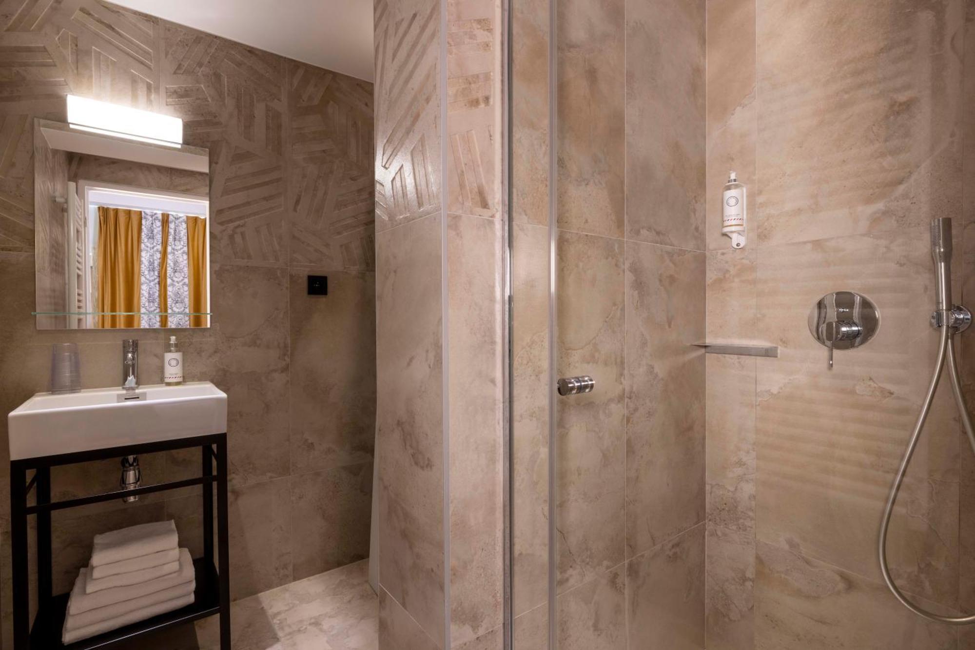 Grand Hotel Leveque Paris Luaran gambar