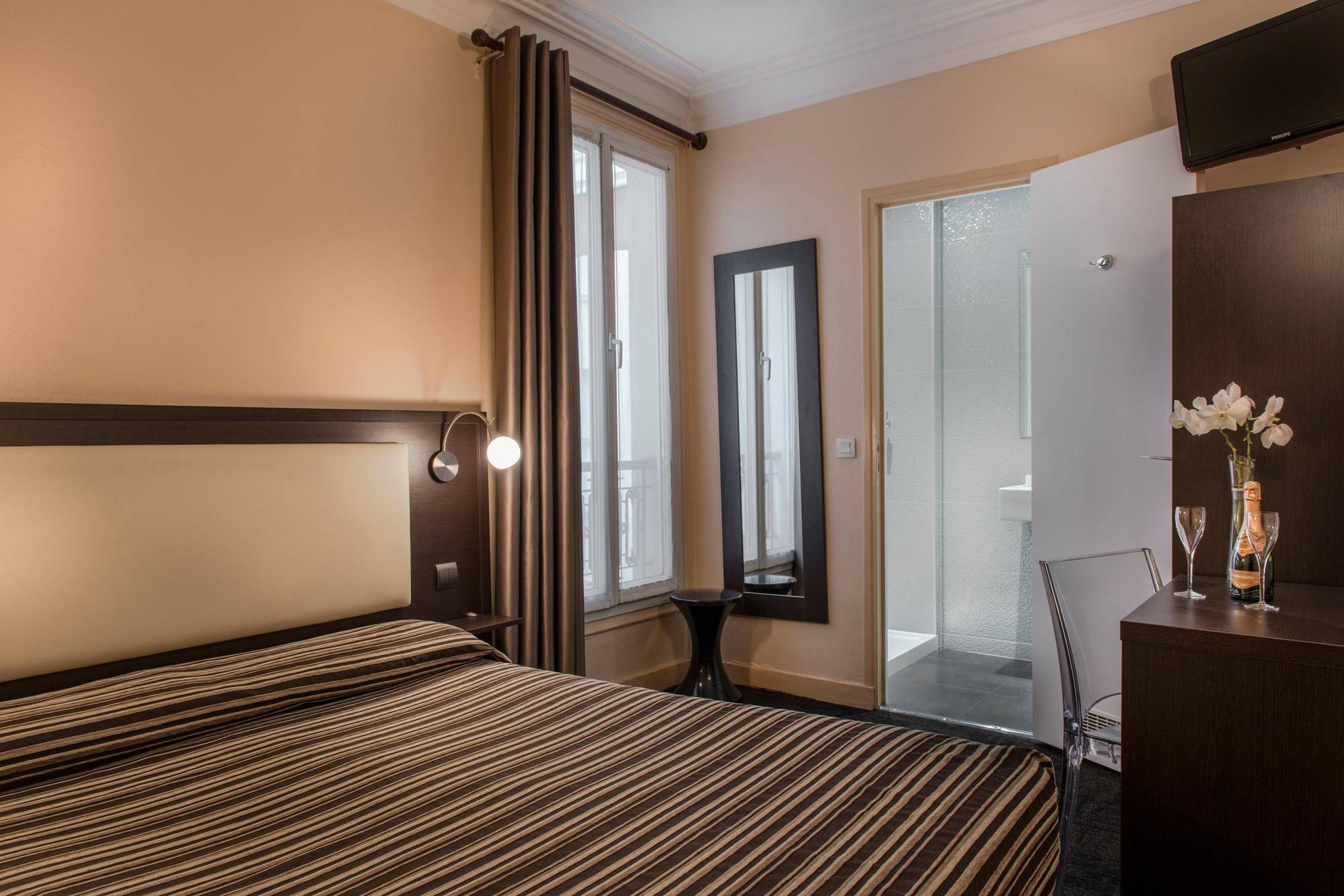 Grand Hotel Leveque Paris Luaran gambar